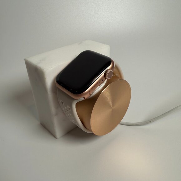 Native Union White Marble Dock For Apple Watch - Picture 1 of 3